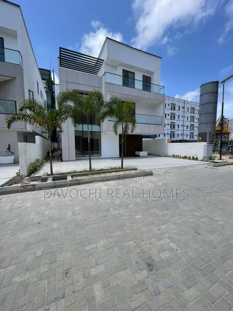 6bdrm Duplex in Lekki Phase 1 for sale in Lekki Phase 1