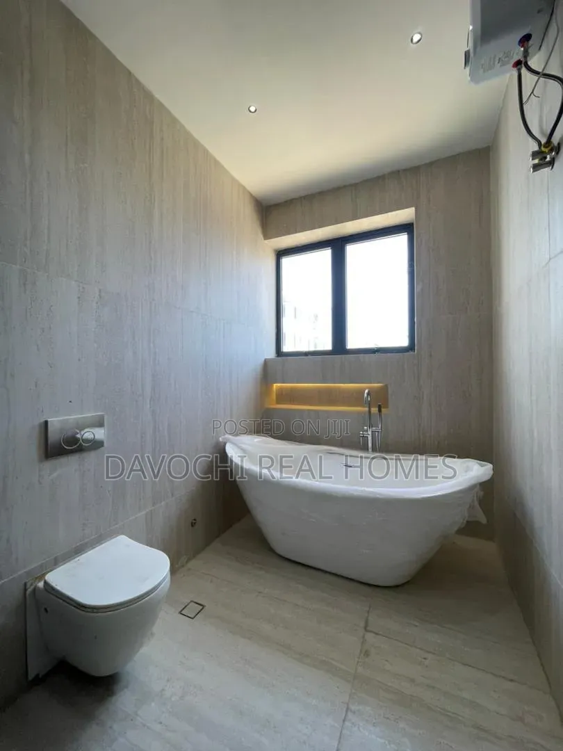 6bdrm Duplex in Lekki Phase 1 for sale in Lekki Phase 1