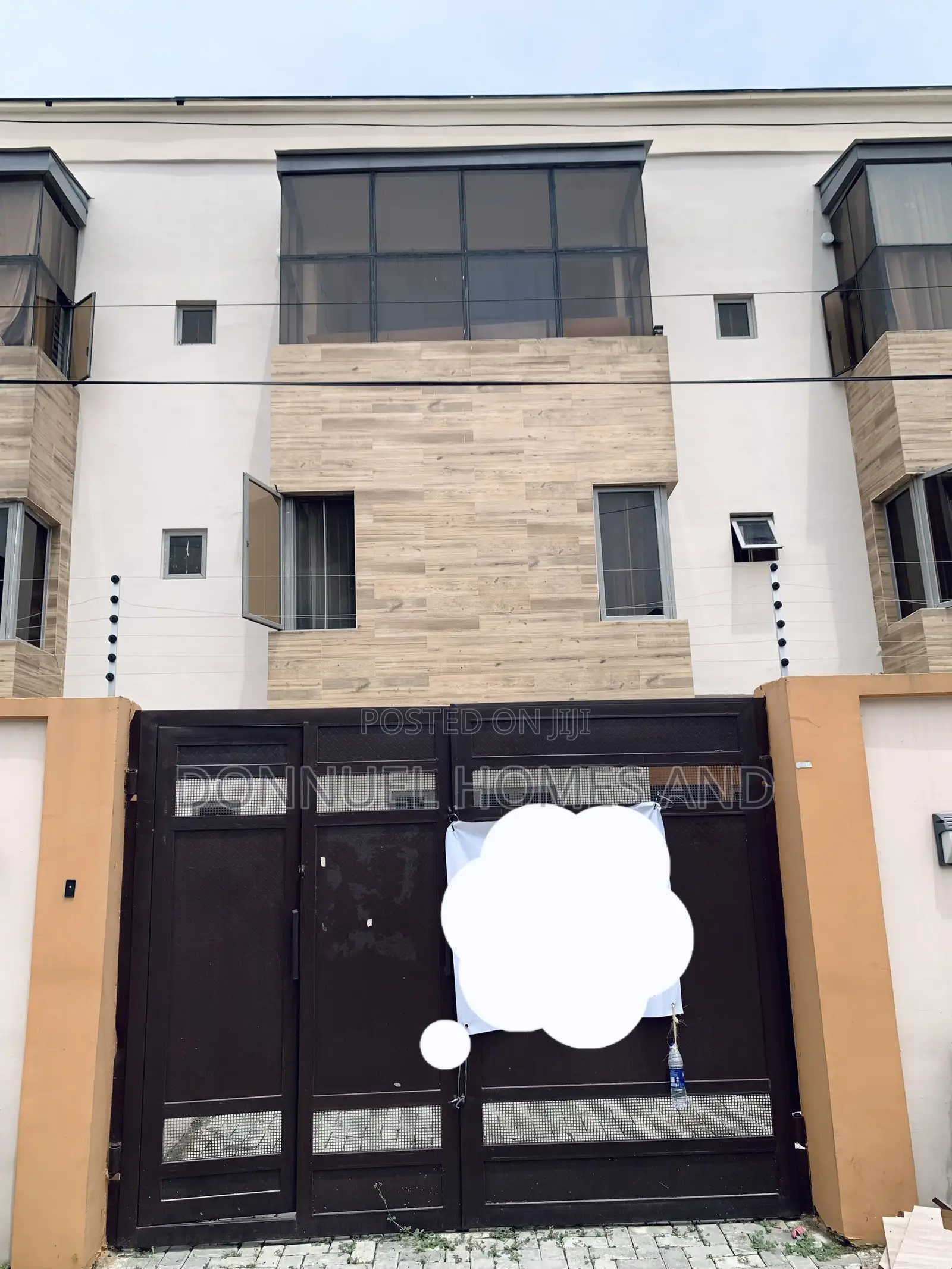 4bdrm Townhouse / Terrace in Ikota for rent in Ikota