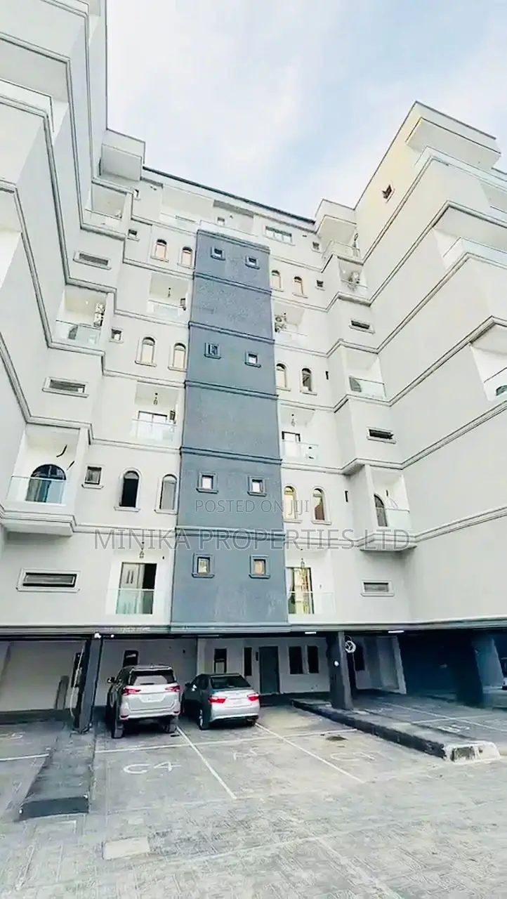 Clean 2 Bedroom Mansionate in Lekki Phase 1 in Lekki Phase 1