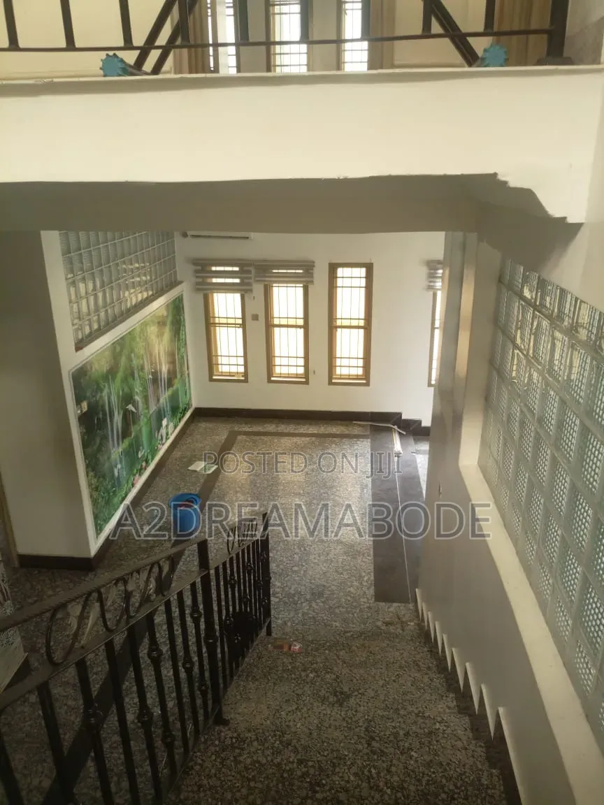 4bdrm Duplex in Magodo Phase 2 for rent in GRA Phase 2 Shangisha