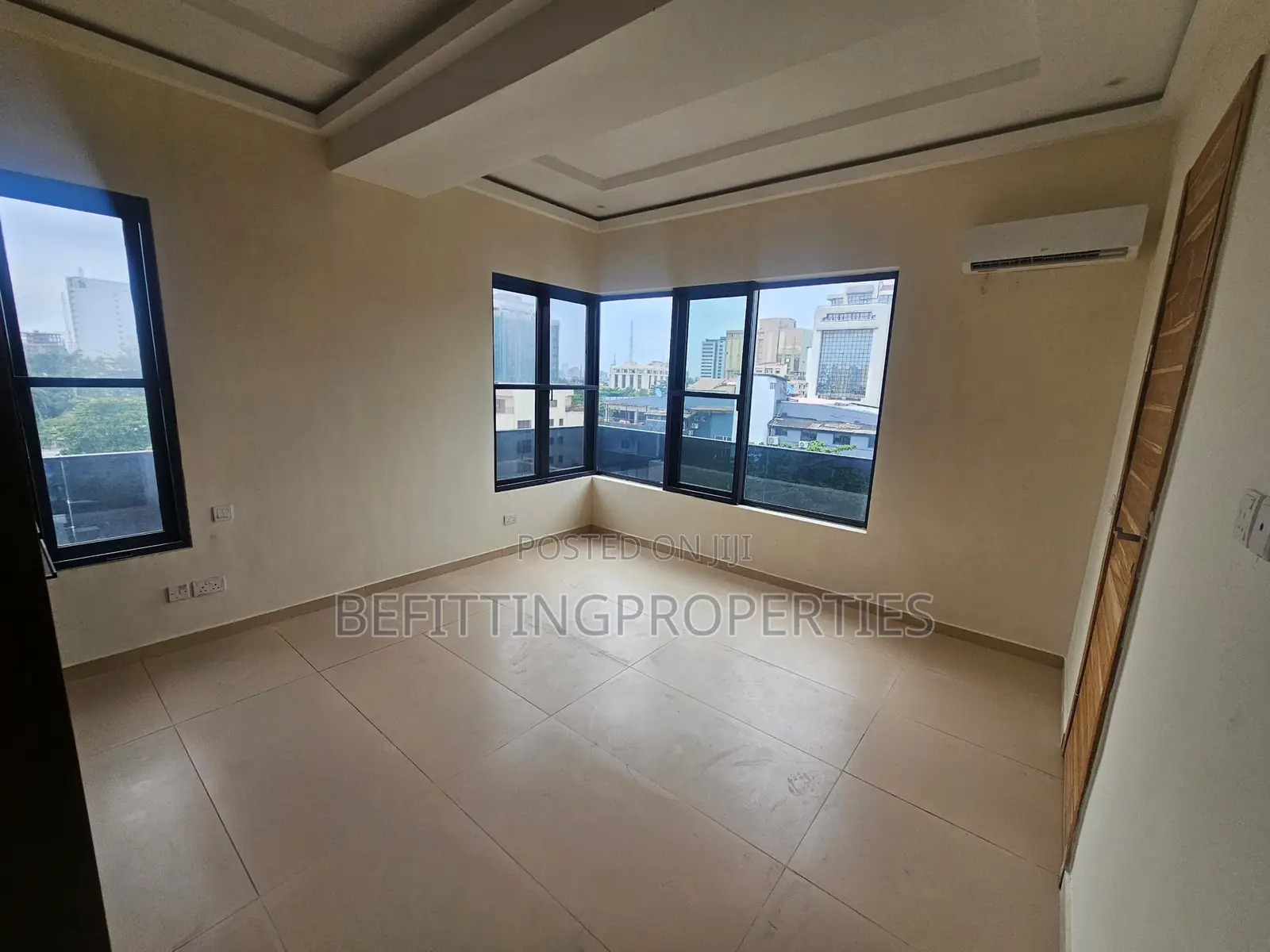 3bdrm Apartment in Victoria Island for sale in Victoria Island