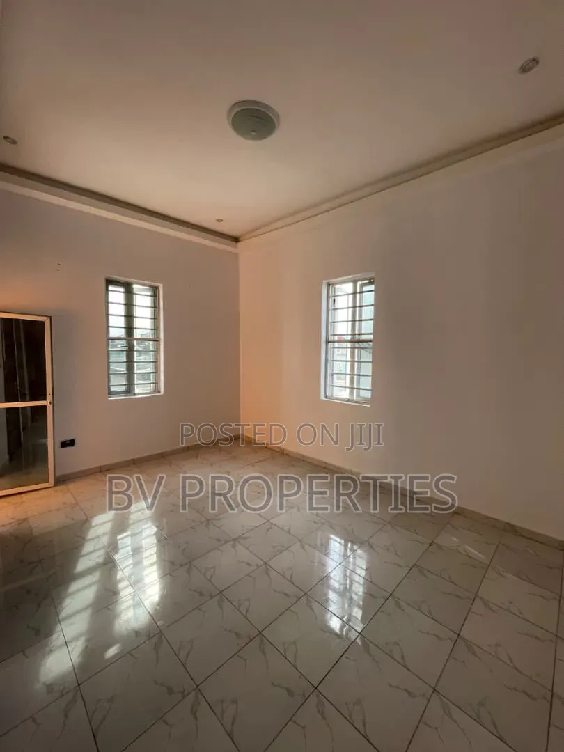 Studio Apartment in Off Alpha Beach, Eti for rent in Lekki Phase 2