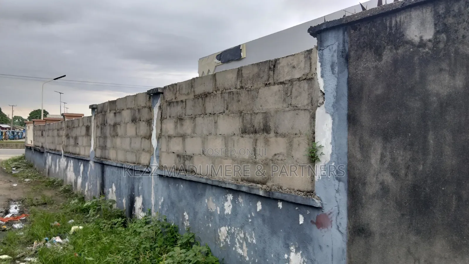 For Sale : Cofo Cornerpiece 4 Plots at Bank Road, Umuahia Abia State in Umuahia