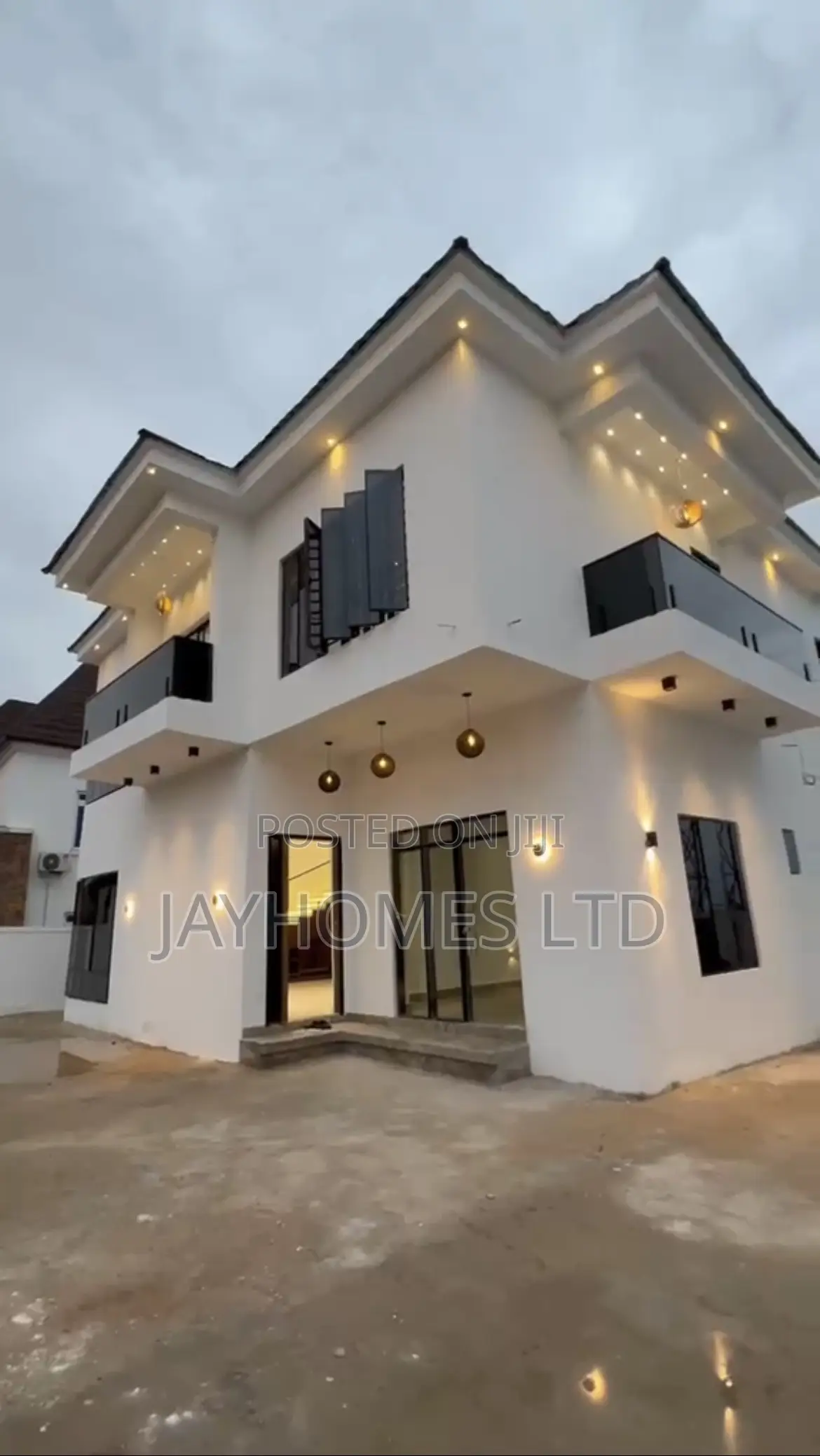 Luxury 4 Bedroom Duplex Wit Swiming Pool,24hrs Light for Sale in Asaba in Oshimili South