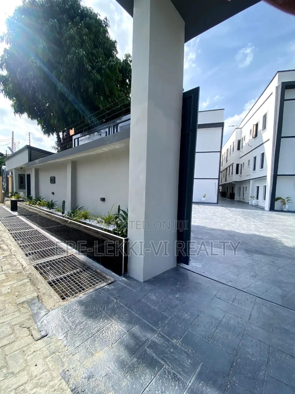 3bdrm Apartment in Ajah for sale in Ajah