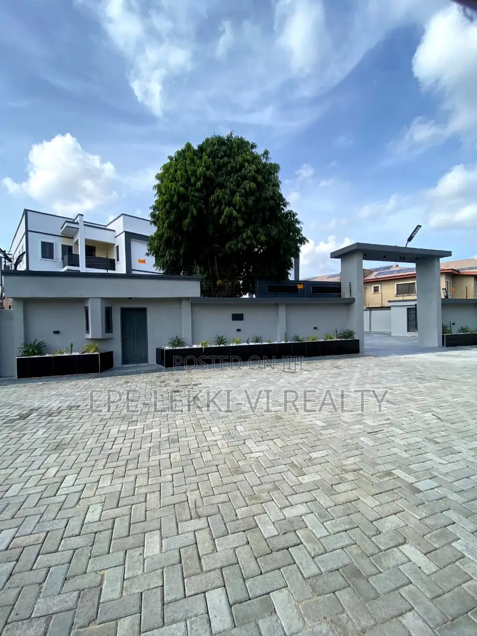 3bdrm Apartment in Ajah for sale in Ajah