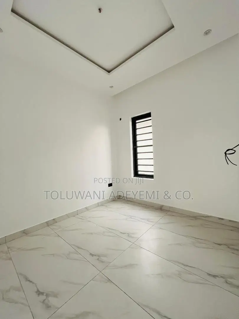 4bdrm House in Omole Phase1 Ikeja for sale in Omole Phase 1