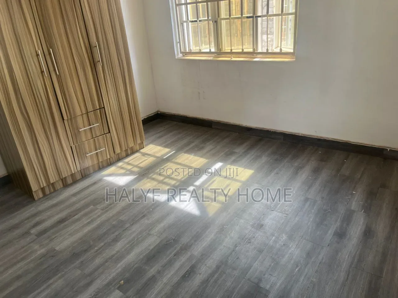 1bdrm Room & Parlour in After Berger Clinic for rent in Life Camp