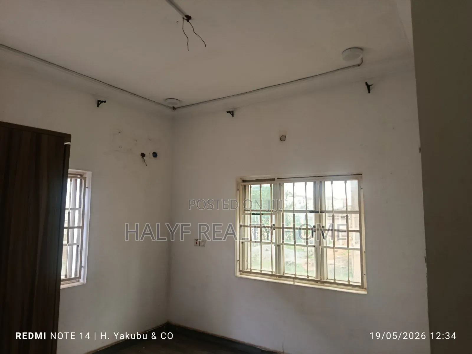 1bdrm Room & Parlour in After Berger Clinic for rent in Life Camp