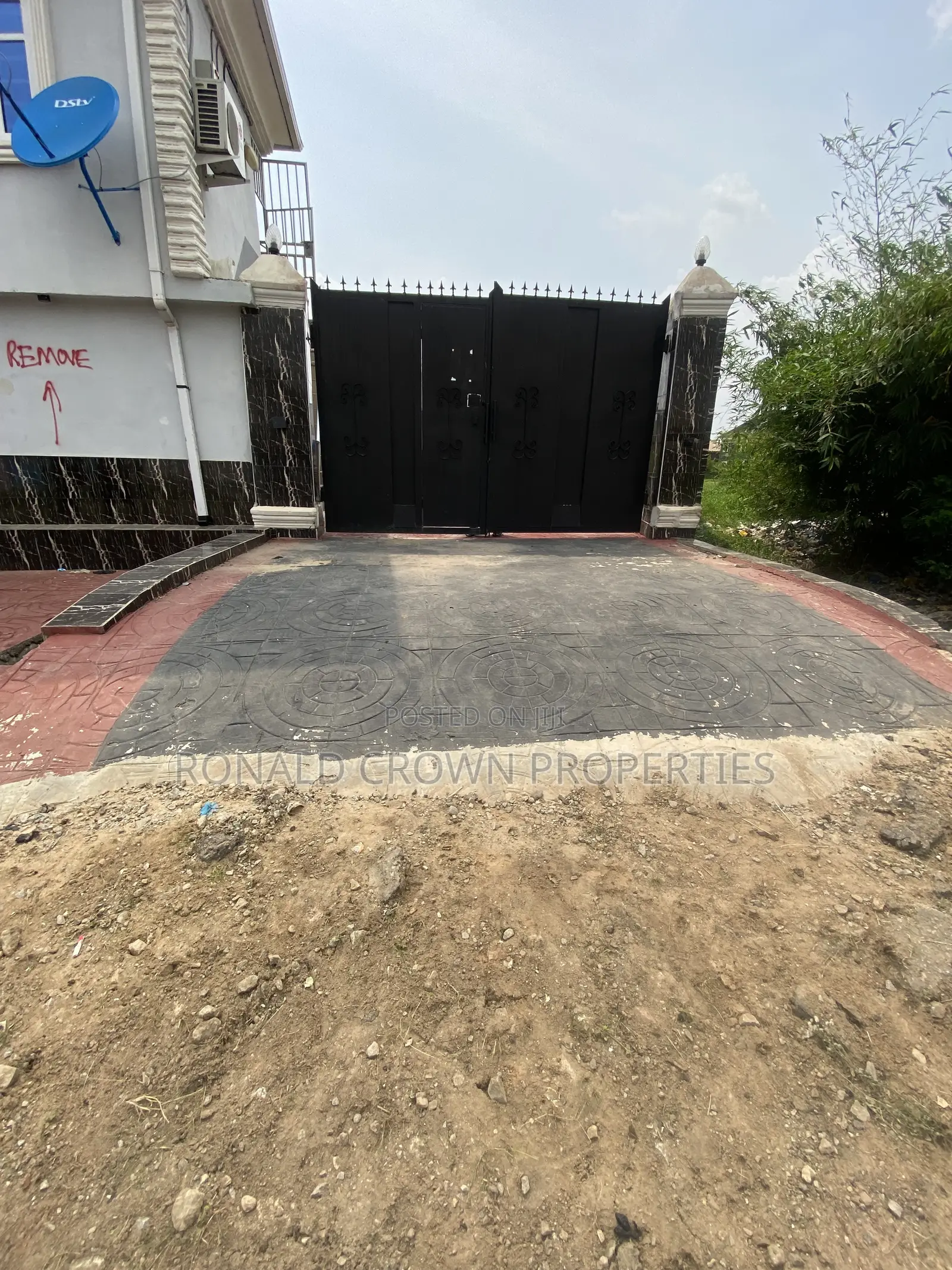 5 Plots of Land With in Bucknor