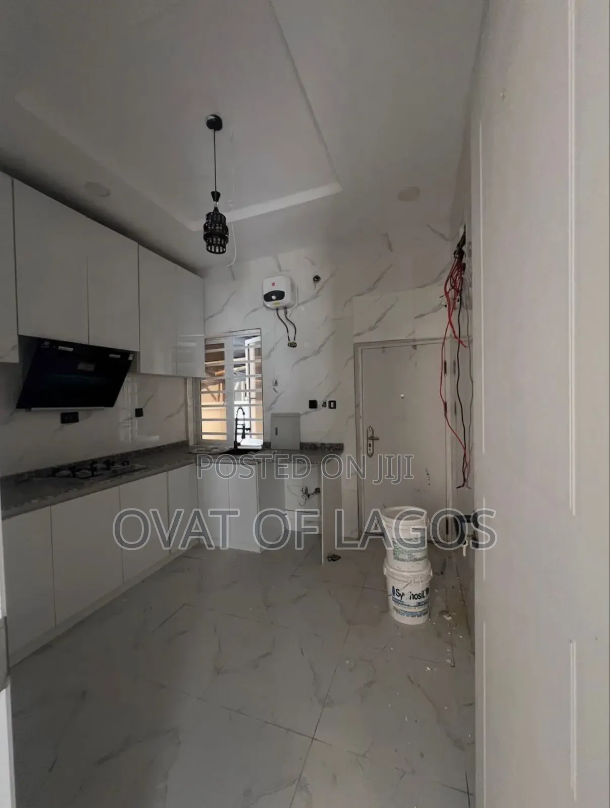 4bdrm Duplex in Ikota Villa Estate for rent in Ikota