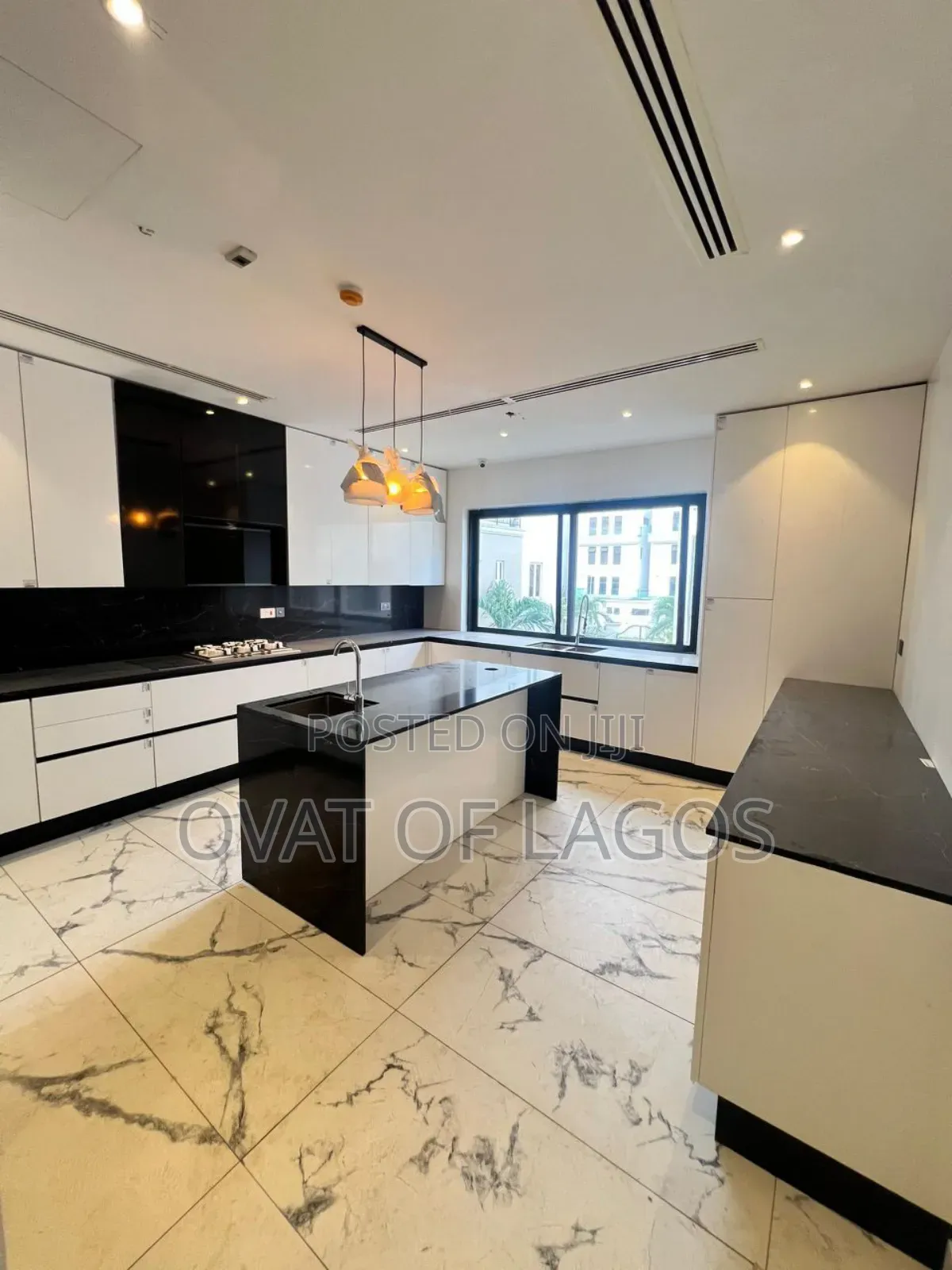 6bdrm Duplex in Banana Island for sale in Banana Island