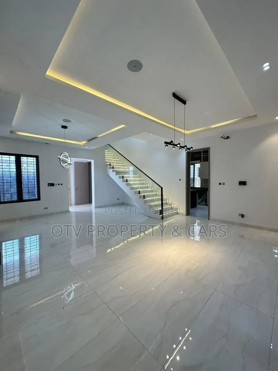 5bdrm Duplex in Lekki Phase 1 for sale in Lekki Phase 1