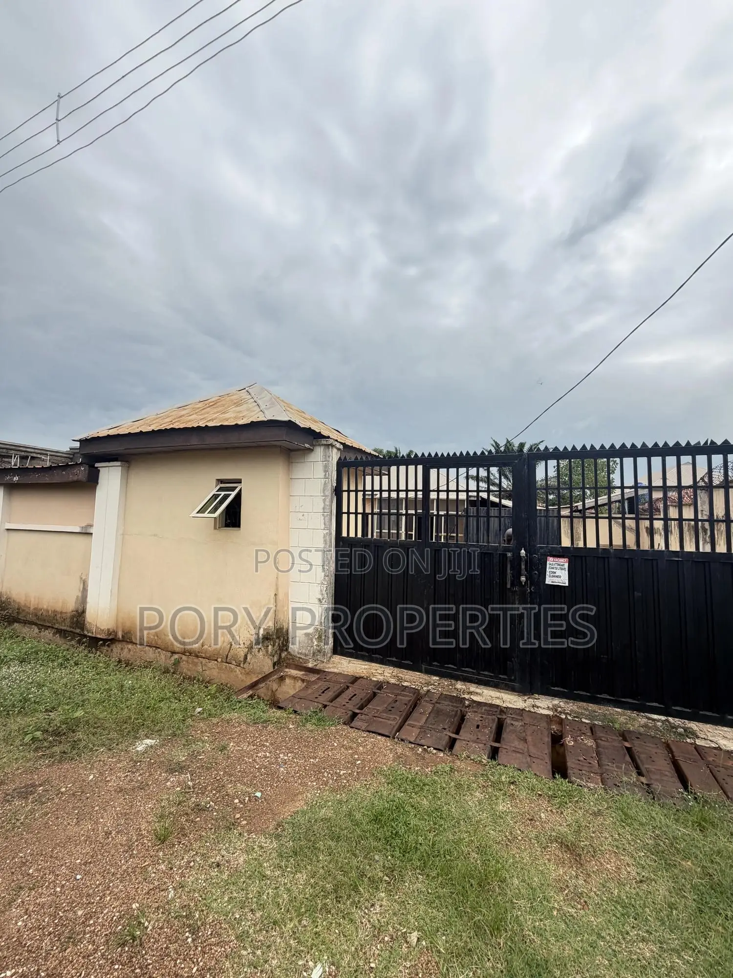 Pure Water Factory on a Plot of Land for Sale in Ologuneru