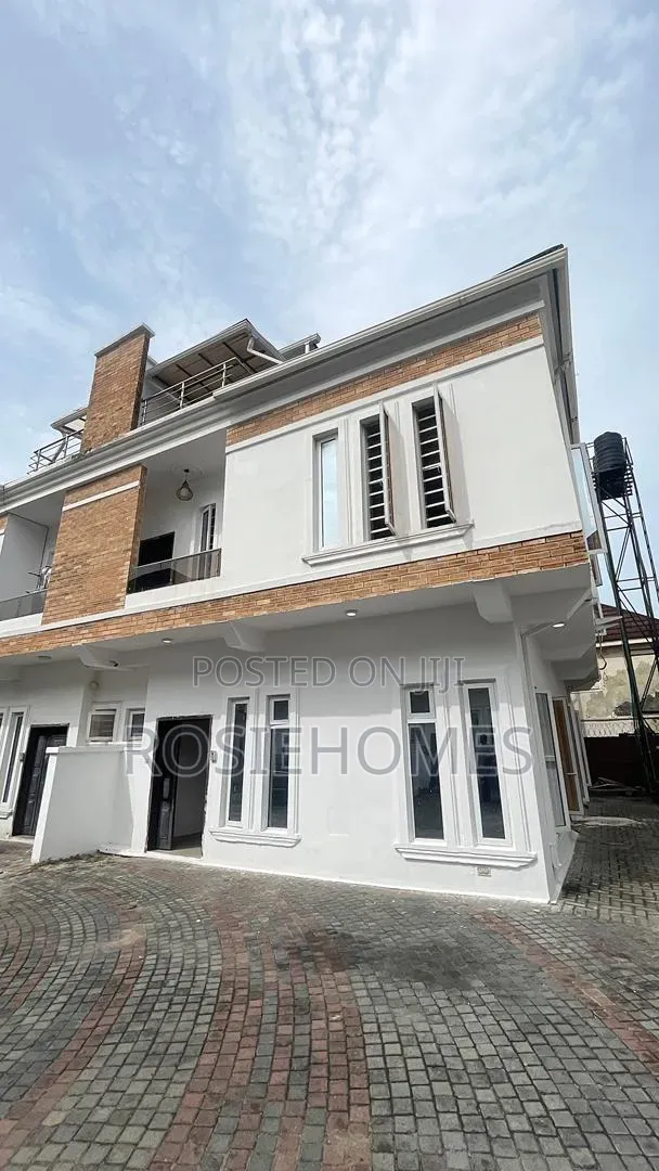 4bdrm Duplex in View Estate, Chevron for rent in Chevron