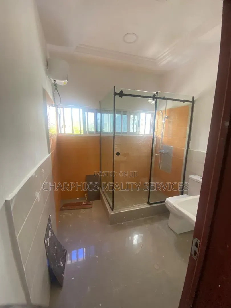 4bdrm Duplex in Lekki Phase 1 for rent in Lekki Phase 1