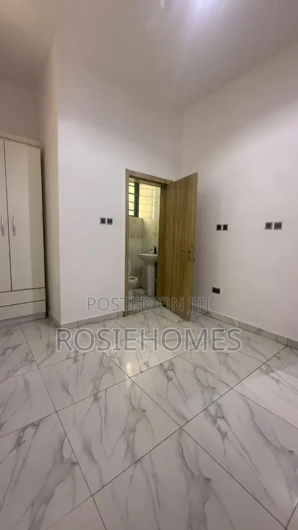 4bdrm Duplex in View Estate, Ikota for rent in Ikota