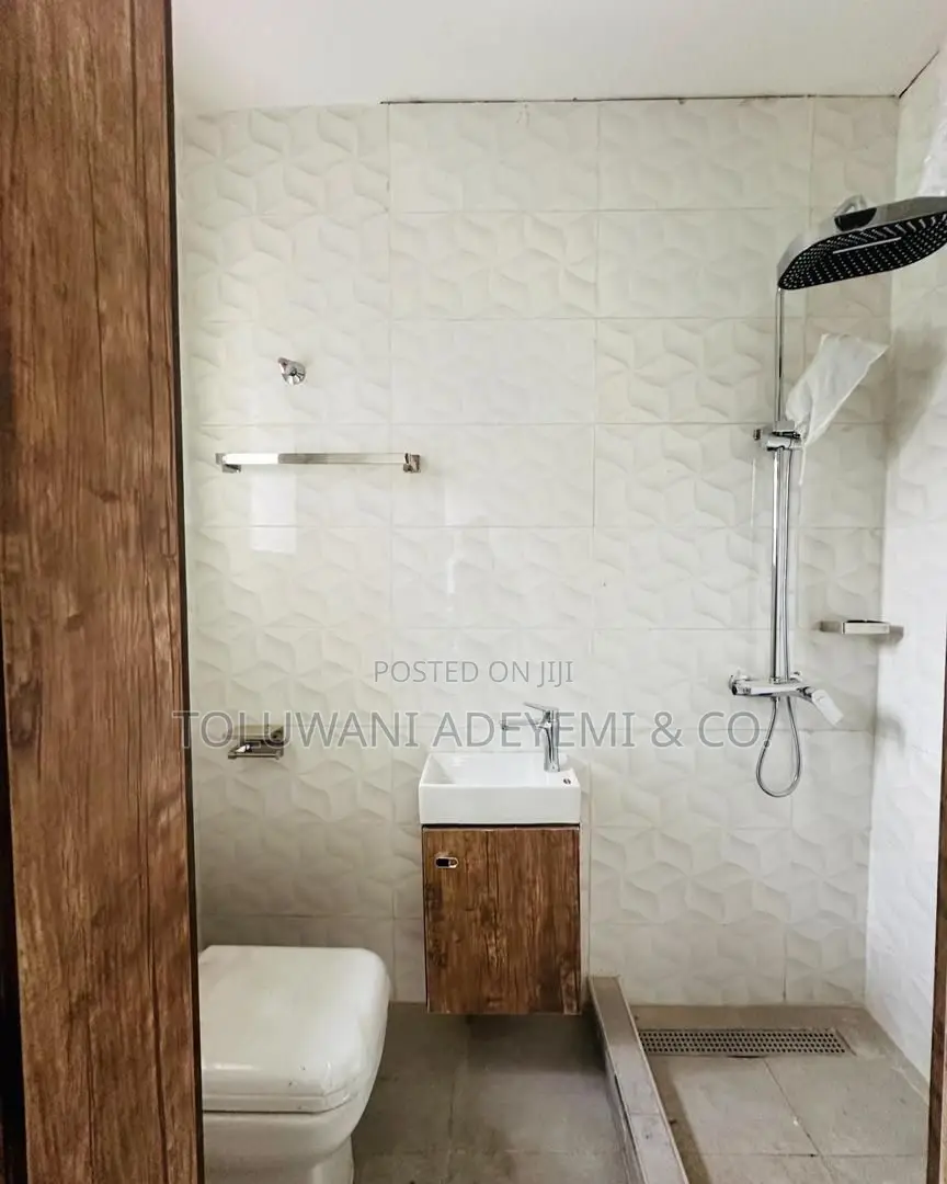 4bdrm Townhouse/Terrace In Adeniyi Jones Ikeja For Sale in Adeniyi Jones