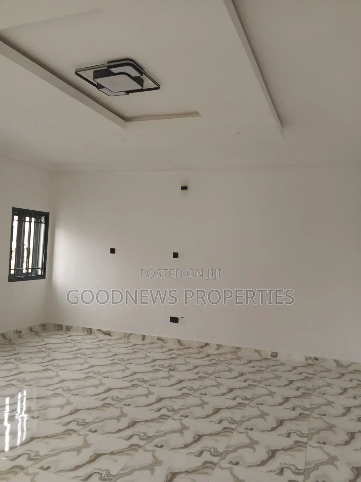 4bdrm Duplex in @ Chevron for rent in Chevron