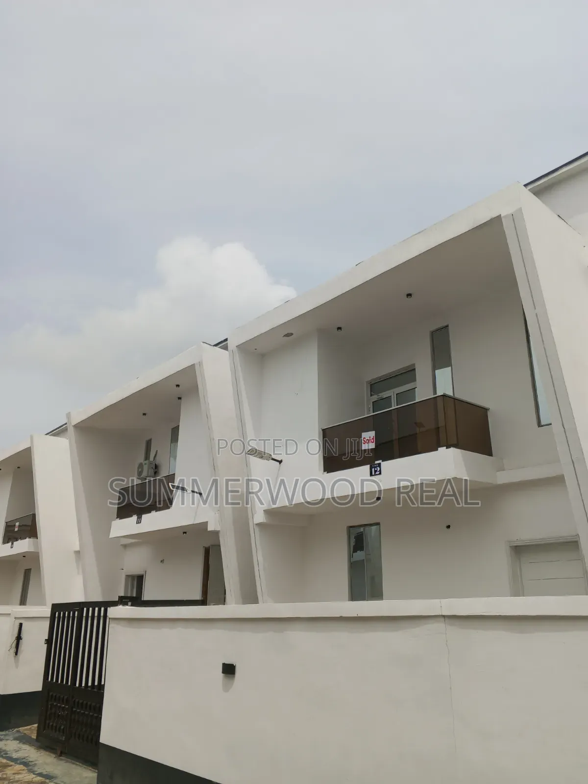 4bdrm Duplex in Lekki Phase 2 for rent in Lekki Phase 2