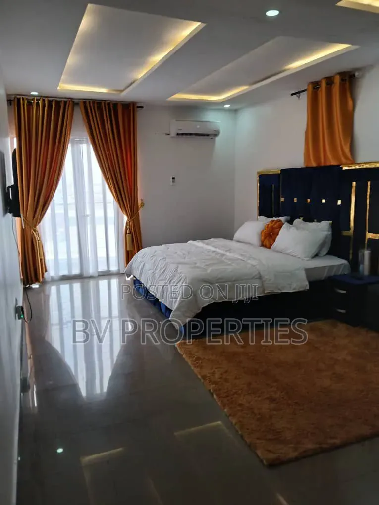 Furnished 3bdrm Apartment in Lekki Phase 1 for rent in Lekki Phase 1