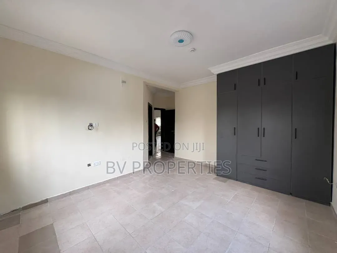 3bdrm Block of Flats in Lekki Phase 1 for rent in Lekki Phase 1