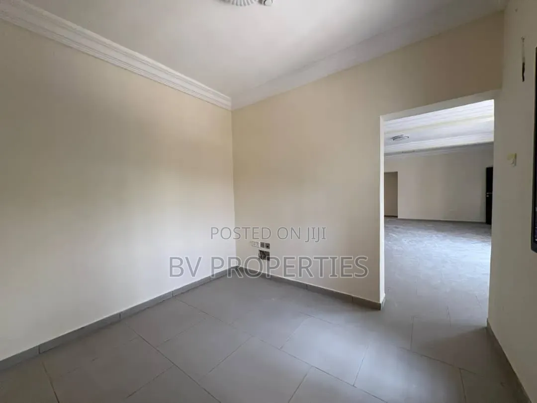3bdrm Block of Flats in Lekki Phase 1 for rent in Lekki Phase 1