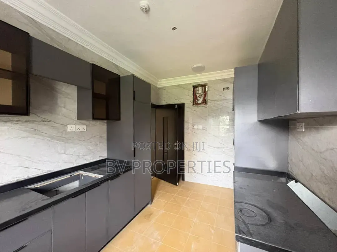 3bdrm Block of Flats in Lekki Phase 1 for rent in Lekki Phase 1