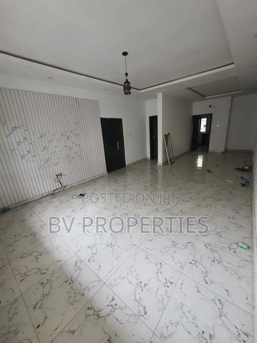 3bdrm Apartment in Lekki Phase 2 for rent in Lekki Phase 2