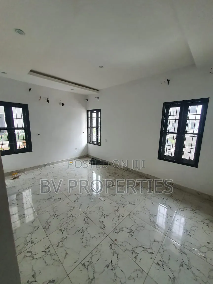 3bdrm Apartment in Lekki Phase 2 for rent in Lekki Phase 2
