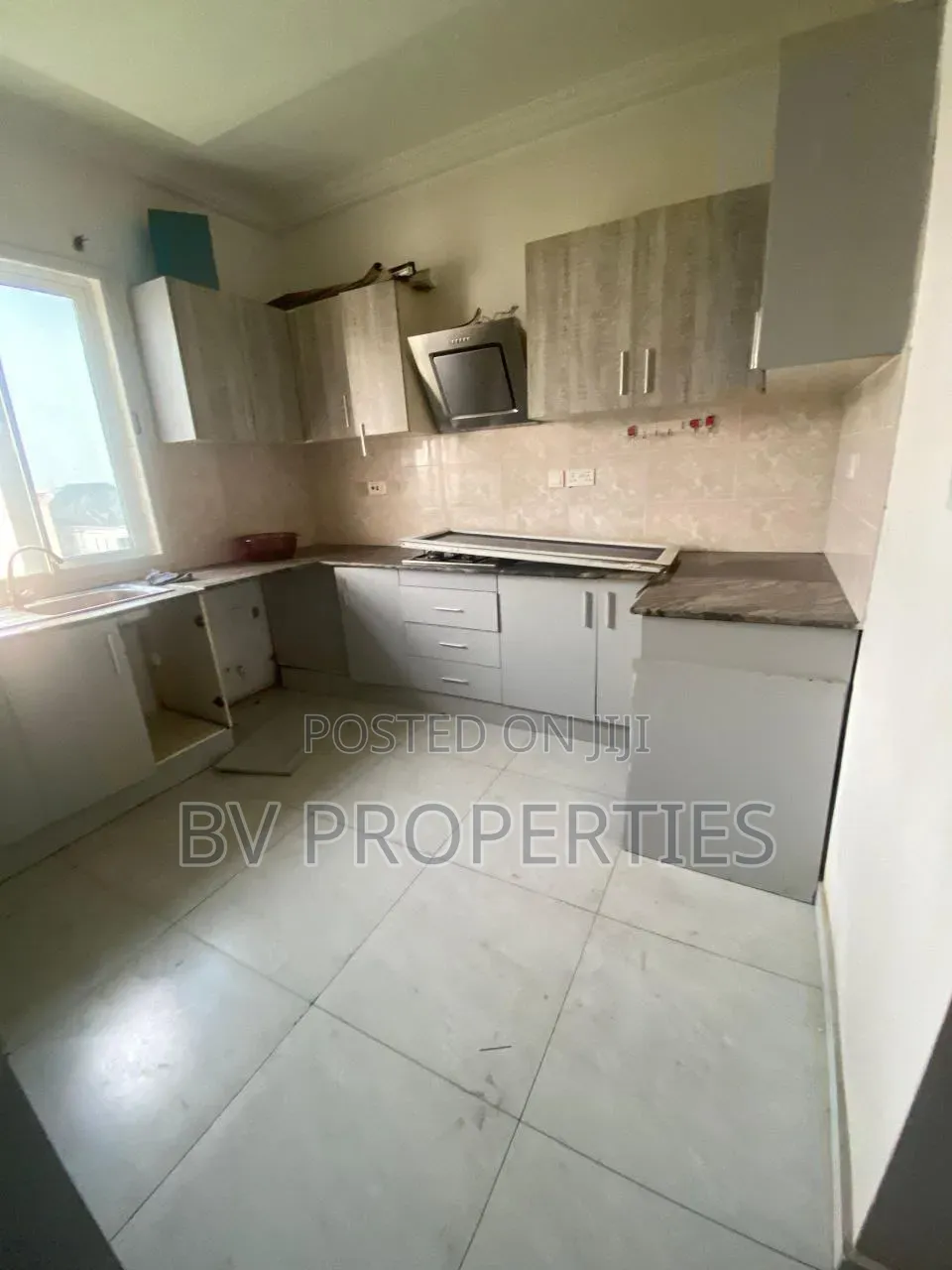 3bdrm Apartment in Oral Estate, Lekki Phase 2 for rent in Lekki Phase 2