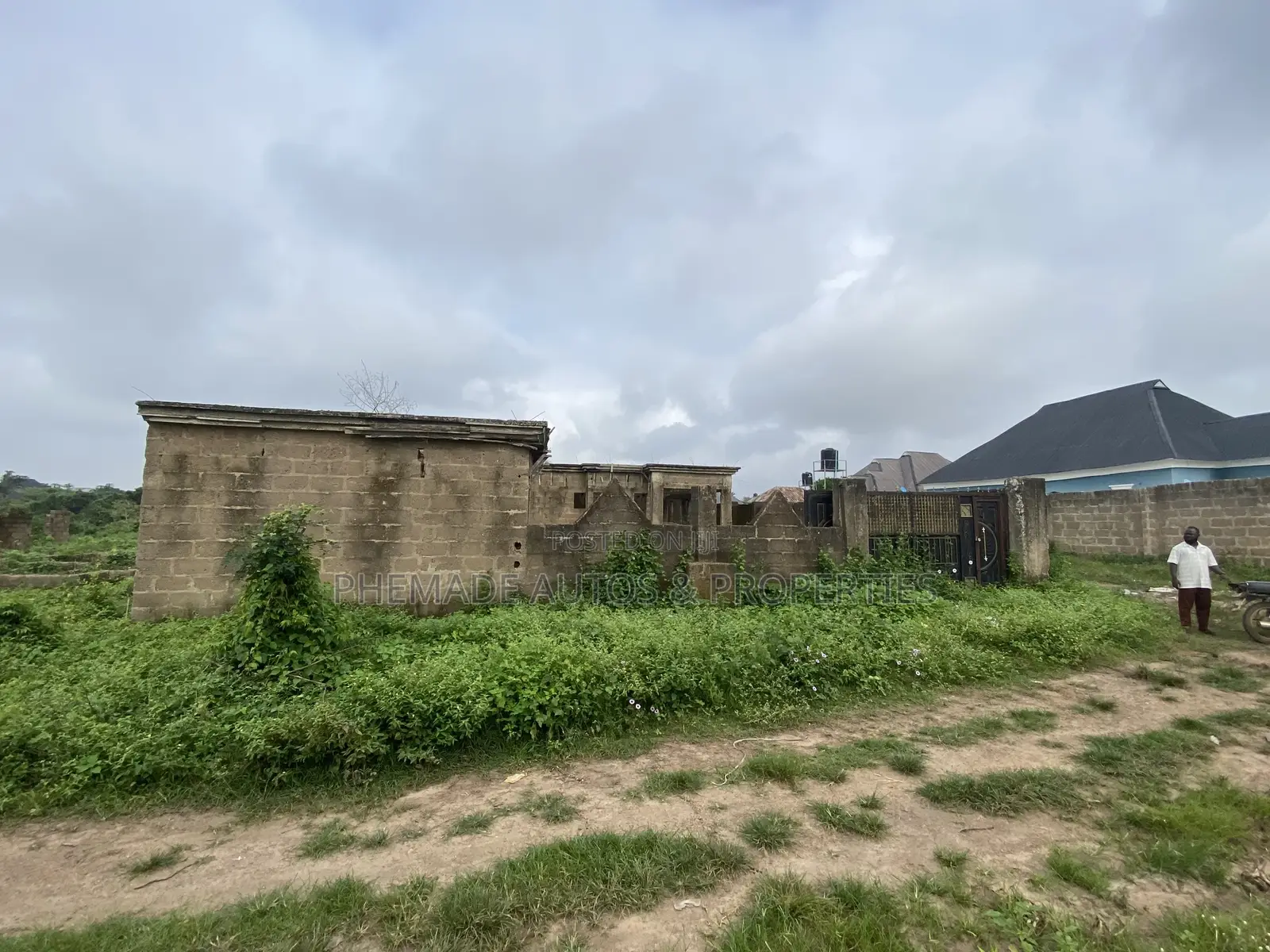 3bdrm Bungalow in Omu, Kokar Road, Osogbo for sale in Osogbo