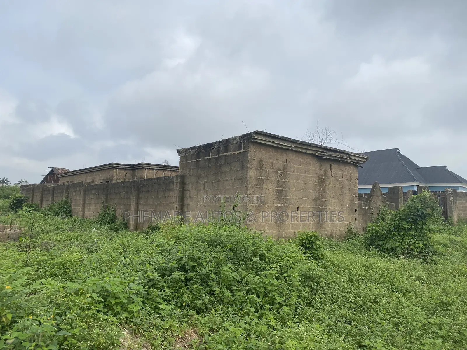 3bdrm Bungalow in Omu, Kokar Road, Osogbo for sale in Osogbo