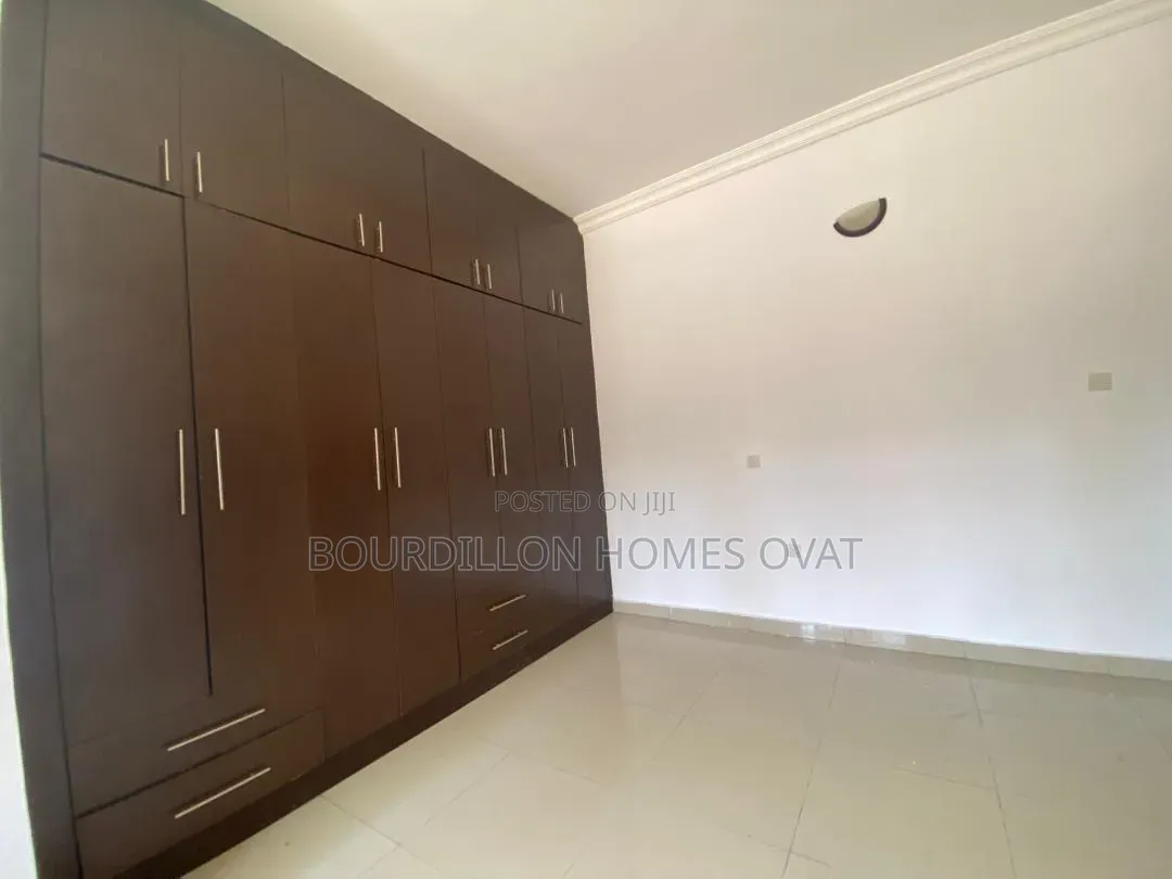 2bdrm Apartment in Ikate Lekki Lagos for rent in Ikate