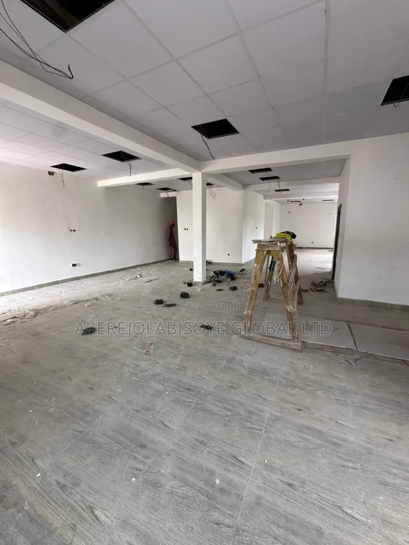 Office Space in Zone 4 / Wuse