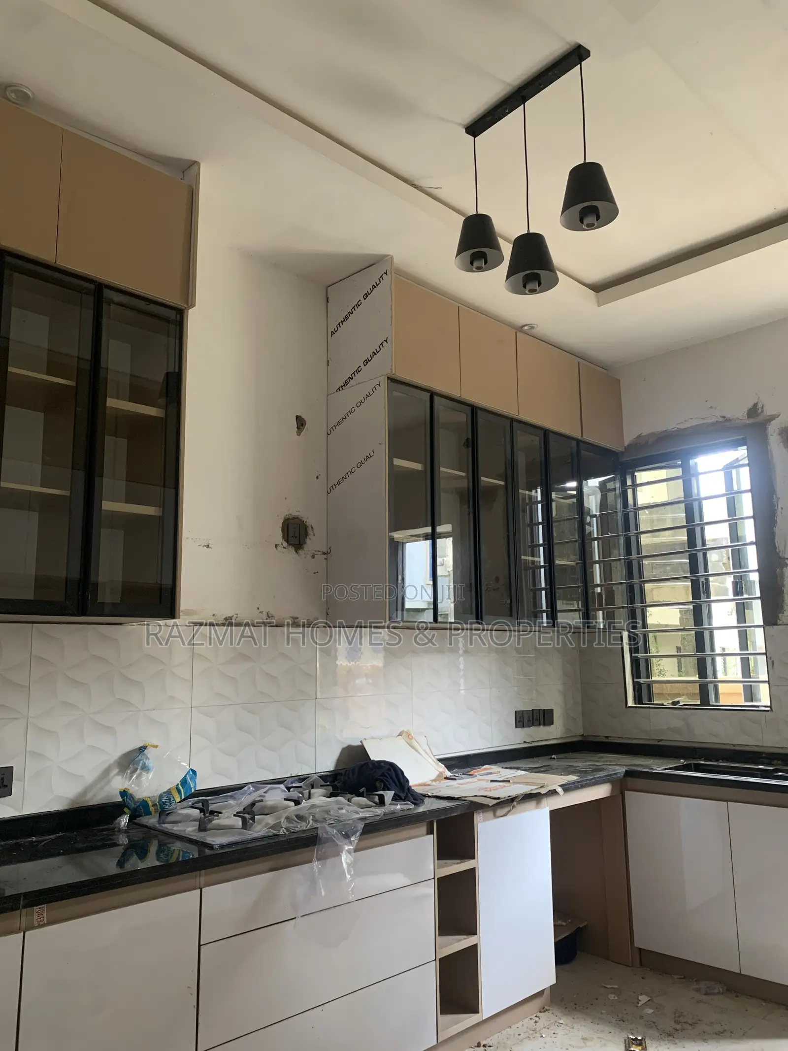 5bdrm Duplex in Millenuim/UPS for rent in Millenuim/UPS