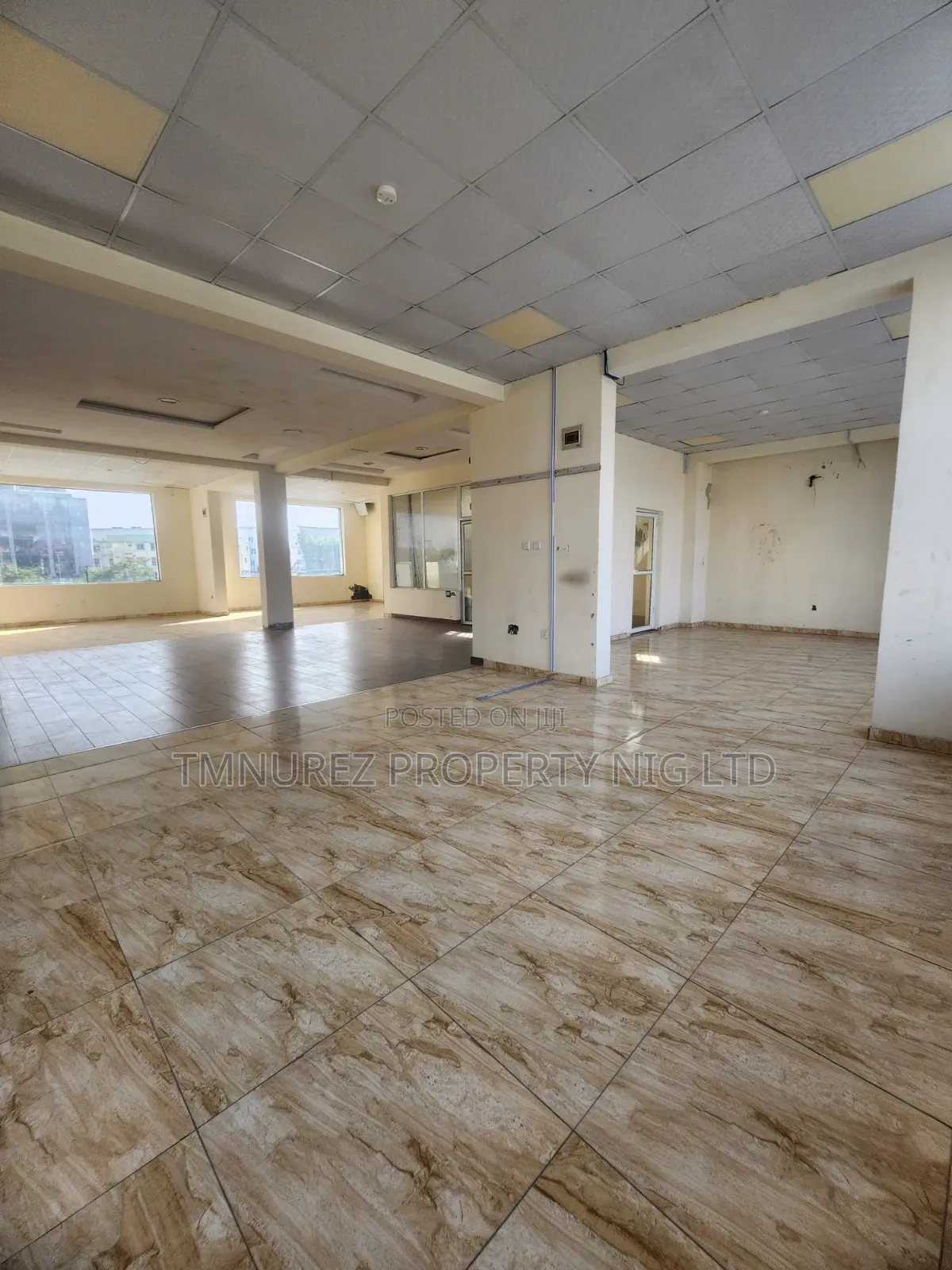 160 SQM Showroom for Rent Lekki Phase1 in Lekki Phase 1