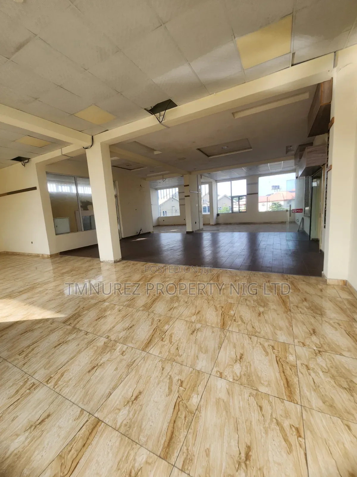 160 SQM Showroom for Rent Lekki Phase1 in Lekki Phase 1