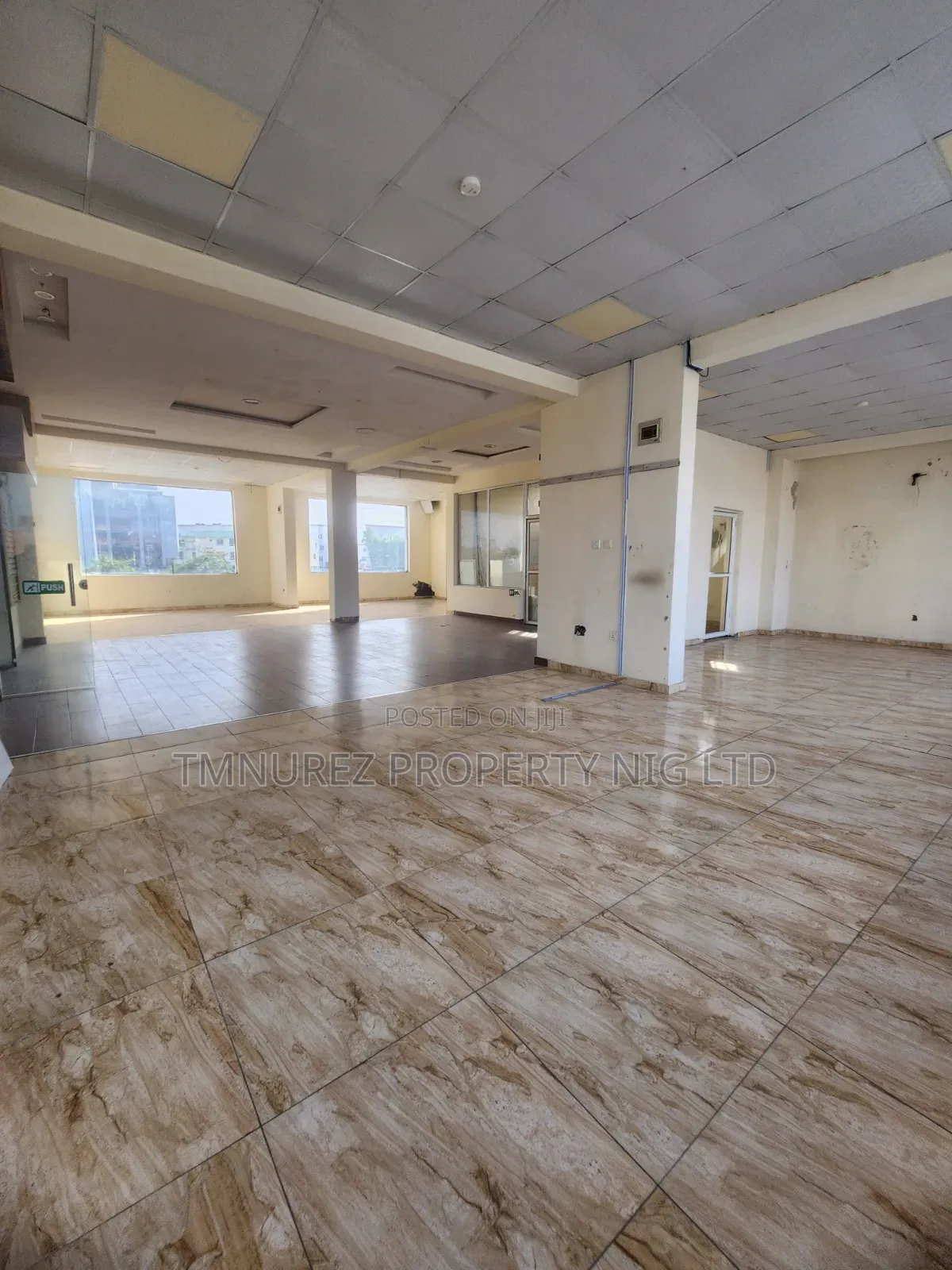160 SQM Showroom for Rent Lekki Phase1 in Lekki Phase 1