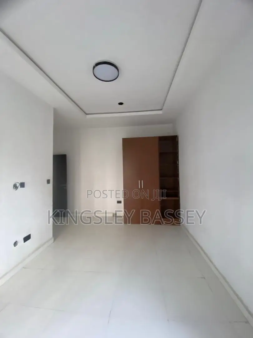 3bdrm Apartment in Lekki, Ikate for sale in Ikate
