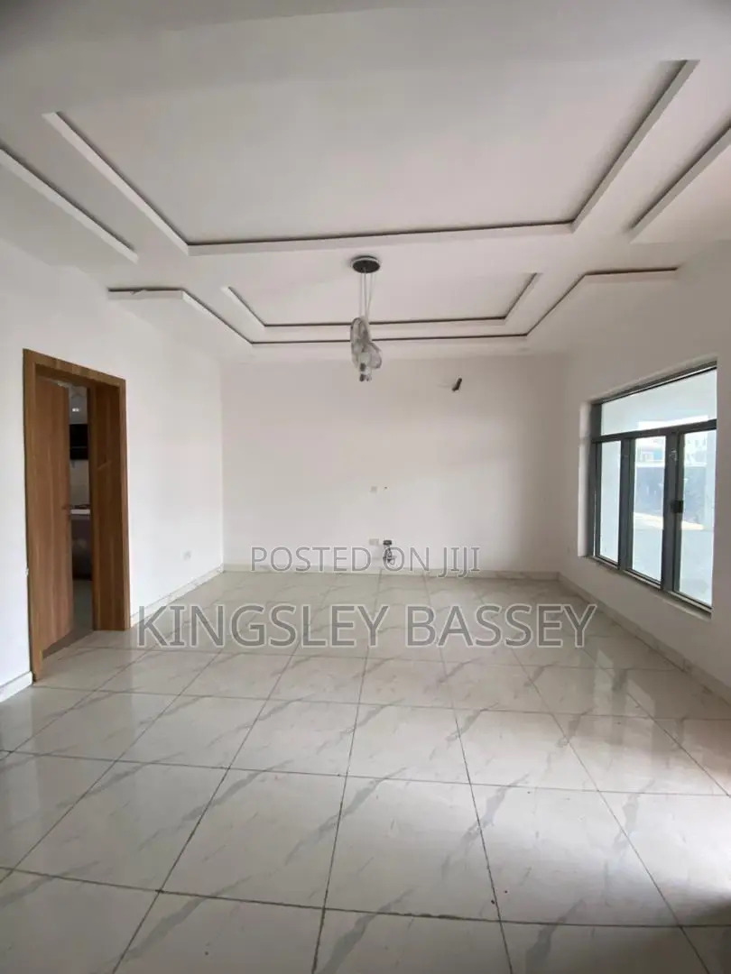 4bdrm Duplex in Ologolo for sale in Ologolo