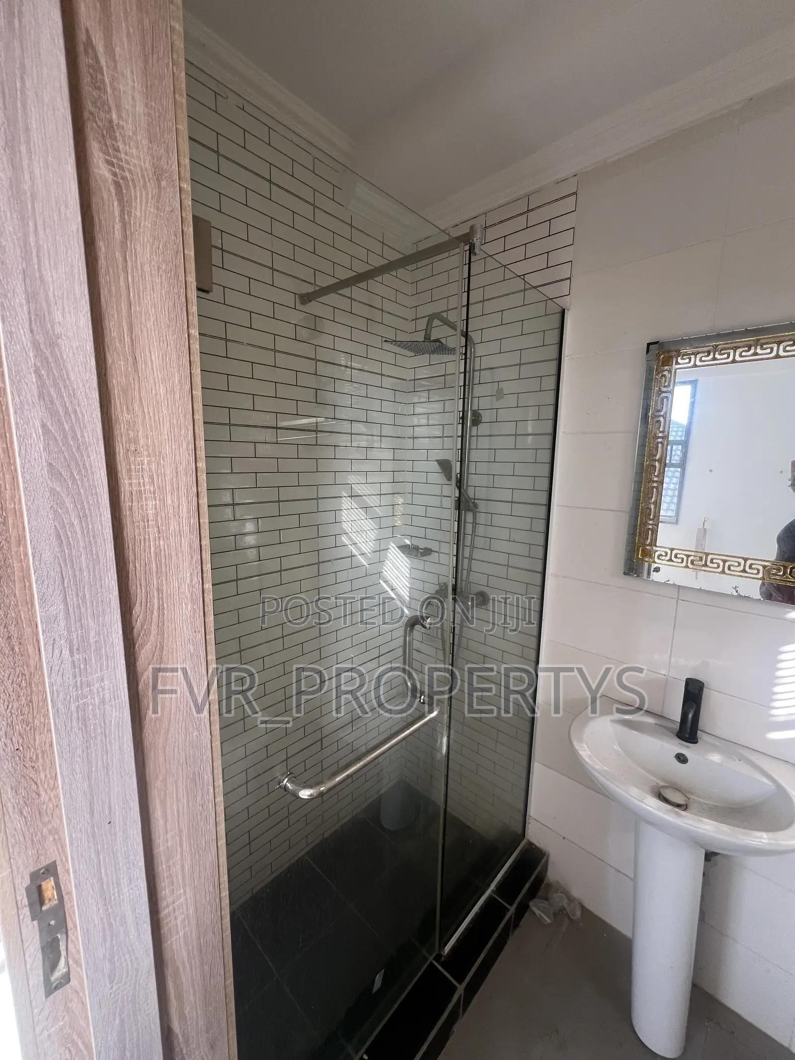 Studio Apartment in Nnpc Osapa for rent in Osapa london
