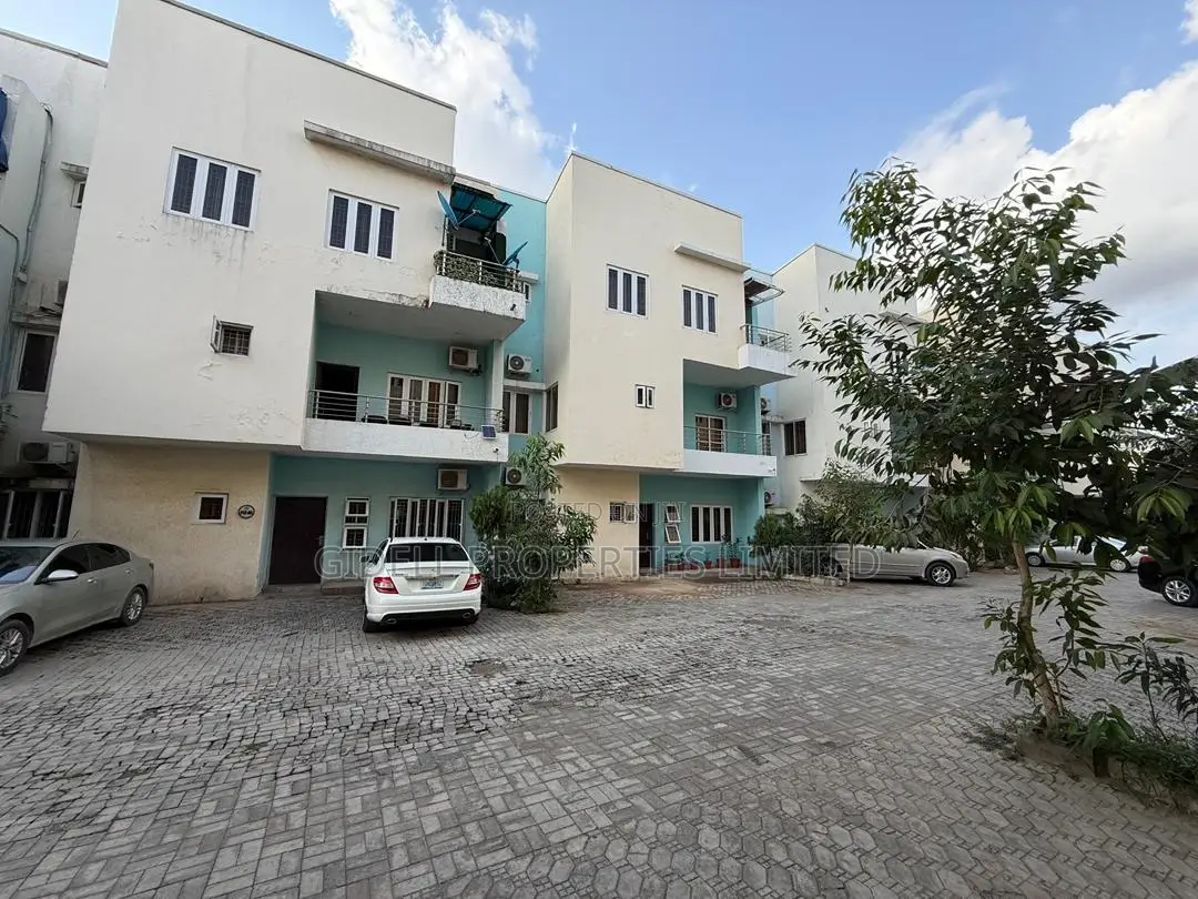 6bdrm Townhouse/Terrace in Wuye for sale in Wuye