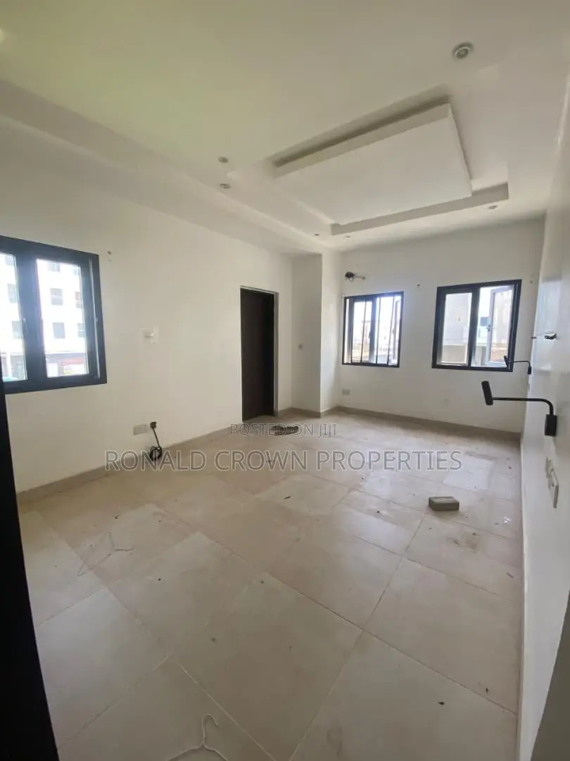 2bdrm Apartment in Lekki Phase 1 for rent in Lekki Phase 1