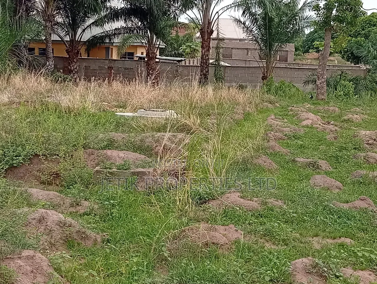 A Distress Plot of Land for Sale in Makurdi