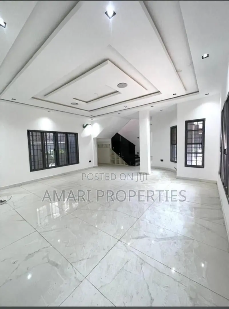 5bdrm Duplex in Lekki Phase 1 for rent in Lekki Phase 1