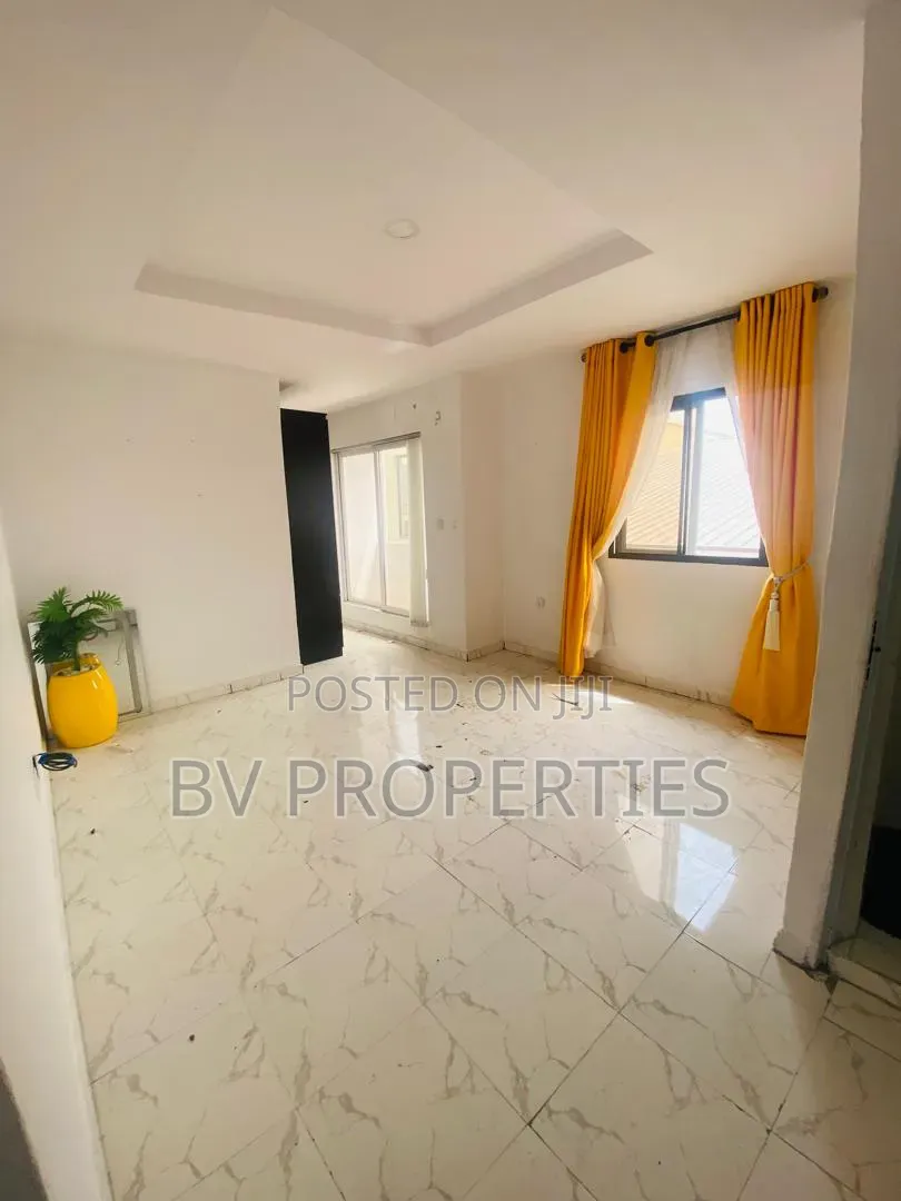 2bdrm Apartment in Osapa london for rent in Osapa london