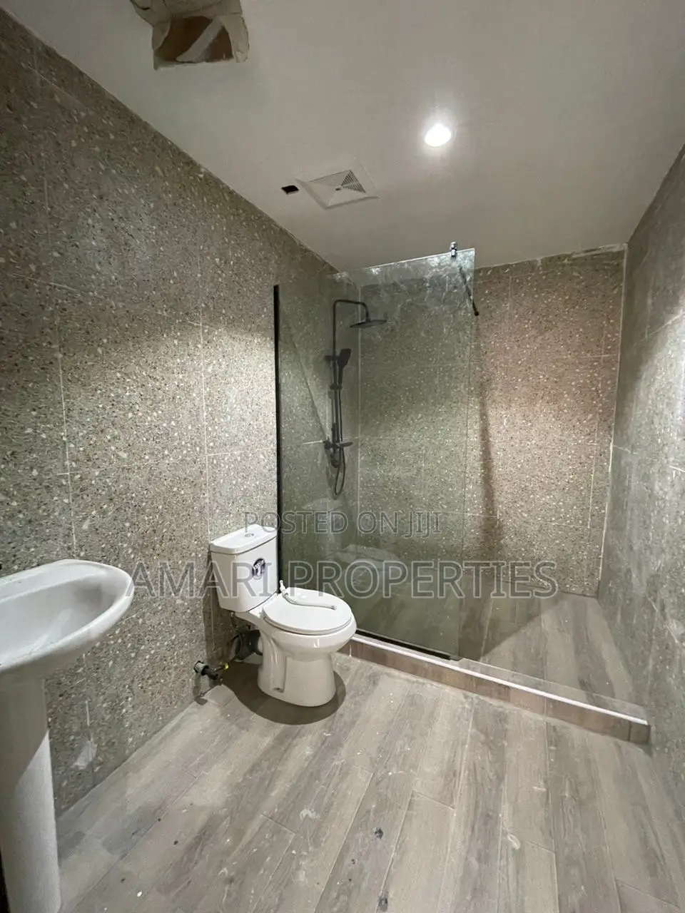 2bdrm Block of Flats in Oniru, Victoria Island Extension for rent in Victoria Island Extension