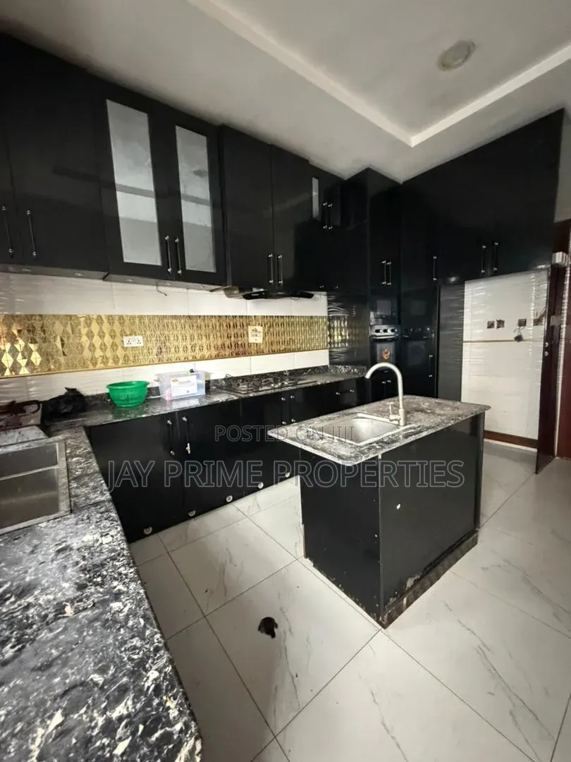 1bdrm Shared Apartment in Orchid, Royal Pine, Lekki for rent in Lekki